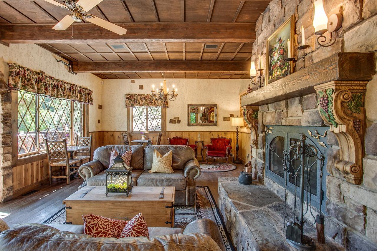 Storybook Riverside Inn Leavenworth Εξωτερικό φωτογραφία